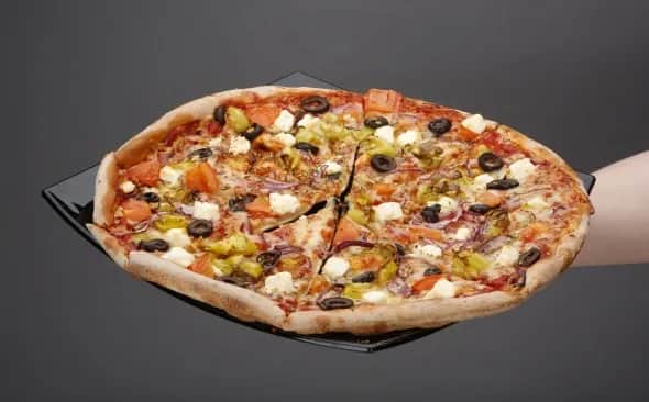 Ile kalorii ma włoska pizza? Zaskakujące różnice w kaloryczności