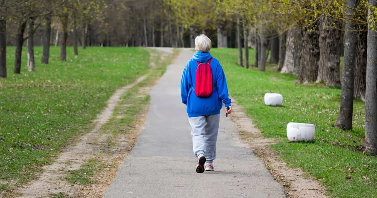 Ile kalorii spala spacer? Sprawdź, jak efektywnie chudnąć!
