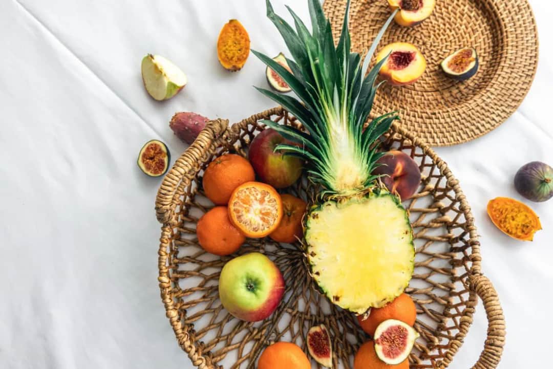 Ile kalorii ma ananas? Poznaj zaskakujące wartości odżywcze